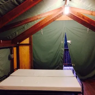 See gap in door? Being curtains to cover it.