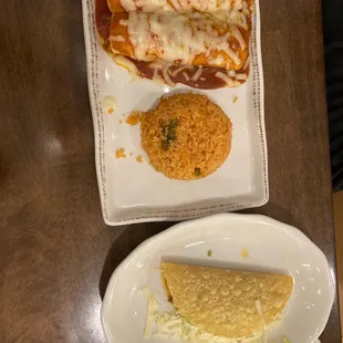 Combination platter two enchiladas and taco with rice