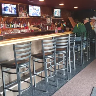 New bar!!!! Fresh paint!! It looks amazing!