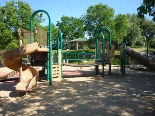 Bud & Artie Davies Park