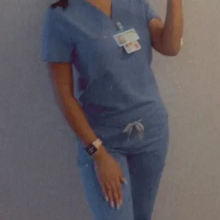 De'Lissa R.