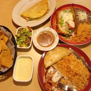 Here&apos;s what we ordered: queso, guavamole, chicken chimichanga, chicken enchiladas, and we each had a chicken quesadilla.