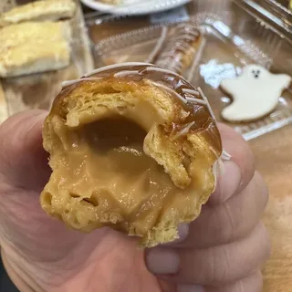 Dulce de Leche and Chocolate Cake Slice