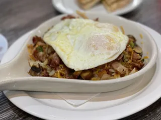 Mimi's Star Café