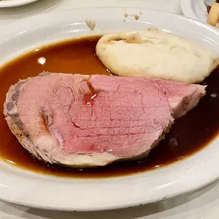 The Avenue Cut with Roasted Garlic Mashed Potatoes