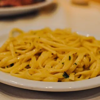Fresh Garlic Linguine