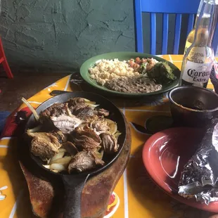 Carnitas with rice and beans