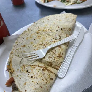 Mega quesadilla w/ lengua