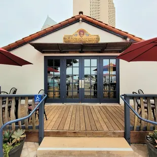 the entrance to the restaurant