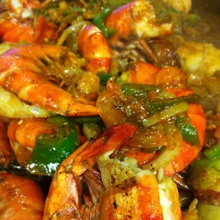 Extra Large Shell On Shrimp Tray with Veggies and Potatoes