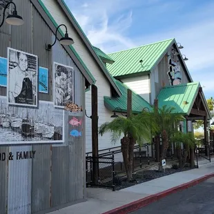 Long Beach "San Pedro Fish Market" on a Sunday morning !  First timers!!