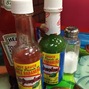 Table hot sauces