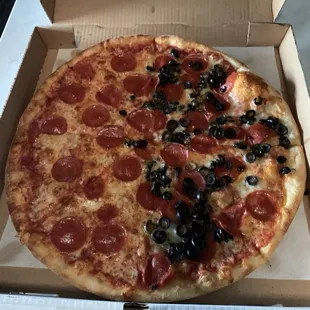 Pepperoni,1/2 with black olive