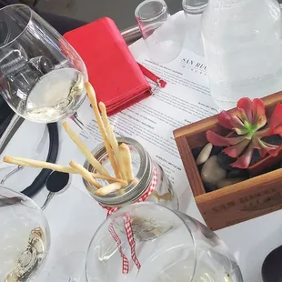 Table setting for tasting