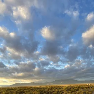 The mountains of Arizona. Keep on Truckin'