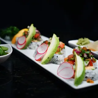 Santa Fe Roll (9pc)