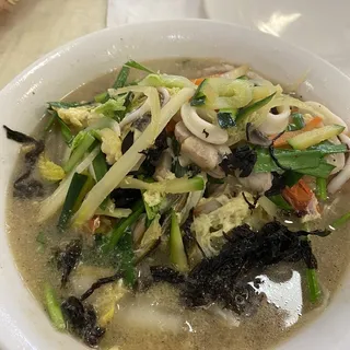 Ta Lo Soup Noodles