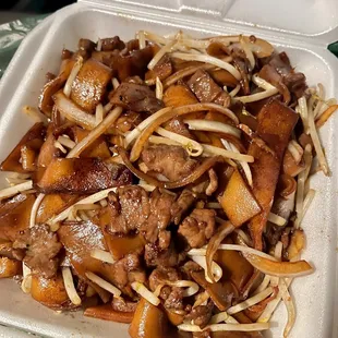 Beef chow fun