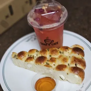 Mango dragonfruit tea and jalapeño honeycomb