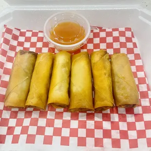 Lumpia rolls