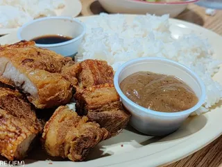 Lily's Philippine Bakery And Restaurant