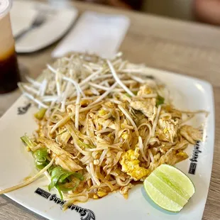 pad thai ($10.50)