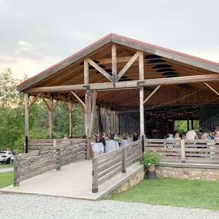 SanaView Farms barn patio