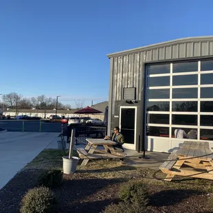 Large garage door for inside/outside feel on those for cool days.