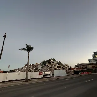 11/13/22-New view across the street from Sand bar. Farewell Deauville