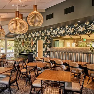 Sand Hill Sundeck indoor dining room