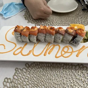 Spicy Salmon Cut roll