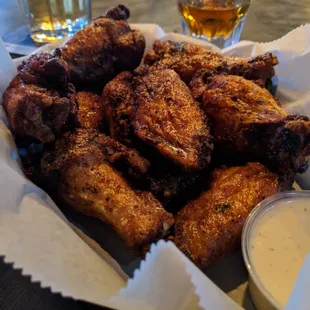 food, chicken wings, poultry, chicken, bbq chicken, bbq wings, chicken wings and fried chicken, fried chicken, fried chicken wings