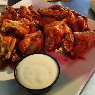 10 piece wing order, 5 Pineapple BBQ, and 5 Teriyaki. Fall of the bone good!