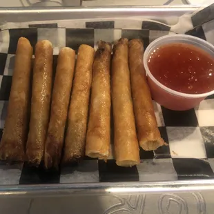 a tray of fried food