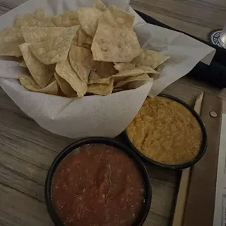 Crispy Chips & House Salsa