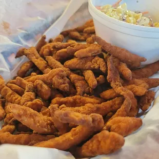 There aren't words for how bad and over cooked these FROZEN CLAMS are...