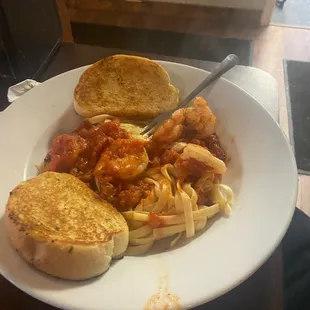 Fettuccine with shrimp, marinara