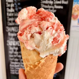 Strawberry cheesecake with a waffle cone