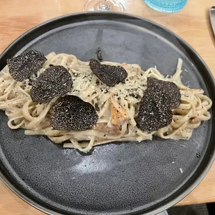 Linguini with truffles