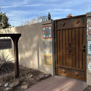 Antonio Darden Studio Gate
