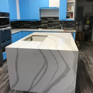 Cambria Brittanicca Quartz with Waterfall Edge