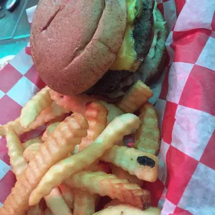 Jalapeño burger Spicy fresh jalapeño flavor. Good kick and not a mild heat