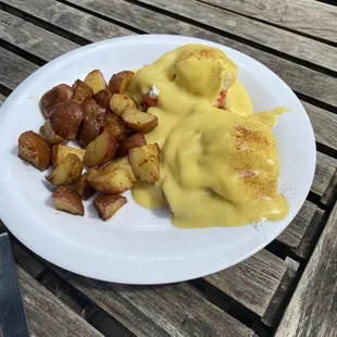 Eggs Benedict