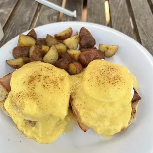 Eggs Benedict