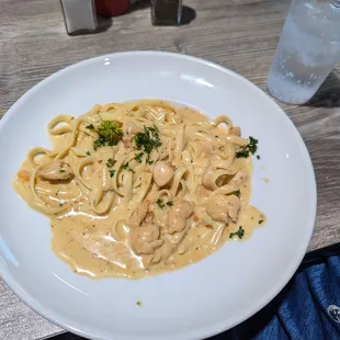 Chicken Alfredo.