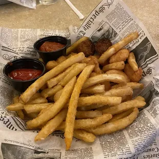 Fried shrimp with fries
