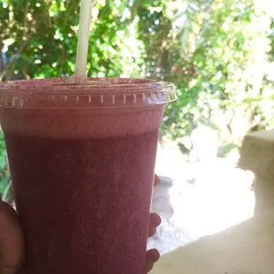 (Tasted bland wouldn&apos;t get again) Messi Smoothie- banana &amp; berries