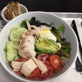 The Gym meal salad has everything that your body need and especially fresh... Thank you Jorge and Cecilia great job!!