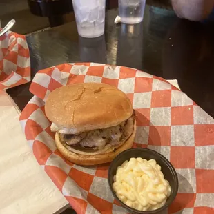 Mushroom cheese burger