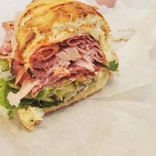 Lw gargantua sandwich